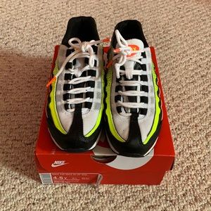 Nike 95 Air Max (New w/Box)